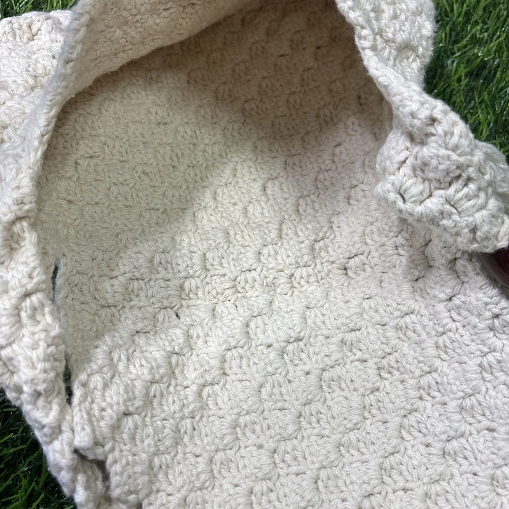 VTG 1970s Handmade Crochet Boho Shoulder Bag Cream Knit Purse Wood Tassel Hippie